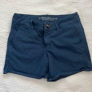 American Eagle Shorts size 8 Blue